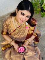 Puja Hit Lama Silk Sharee with Matching Running Blouse Piece - Image 4